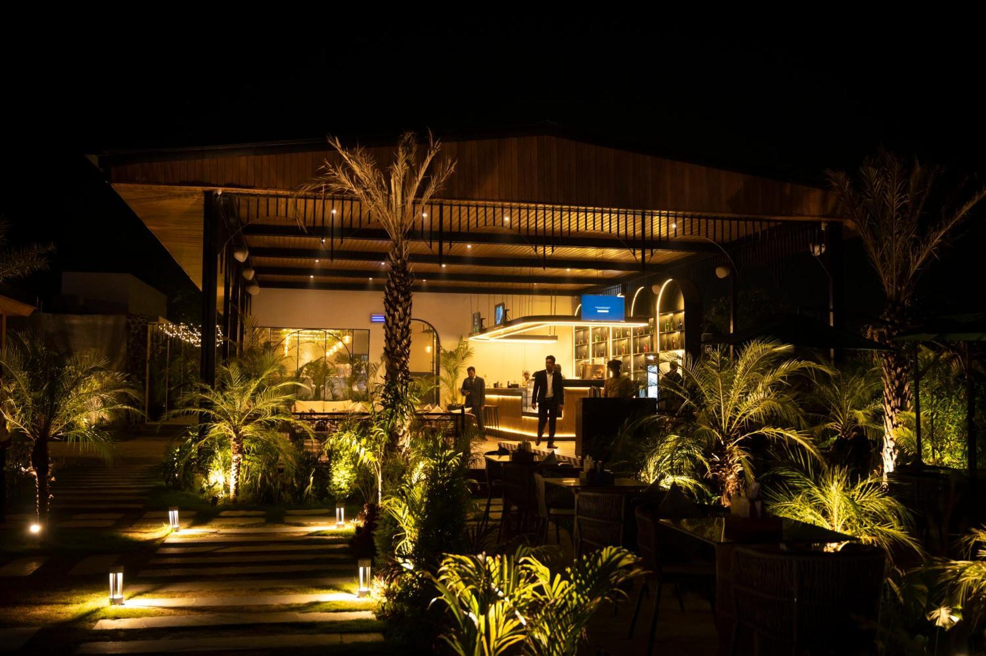 Vintclub Resort Lucknow Eksteriør bilde