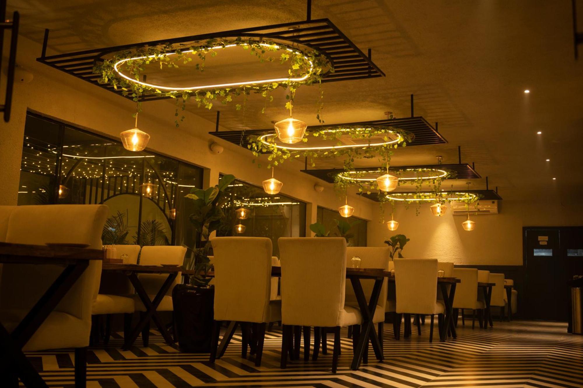 Vintclub Resort Lucknow Eksteriør bilde