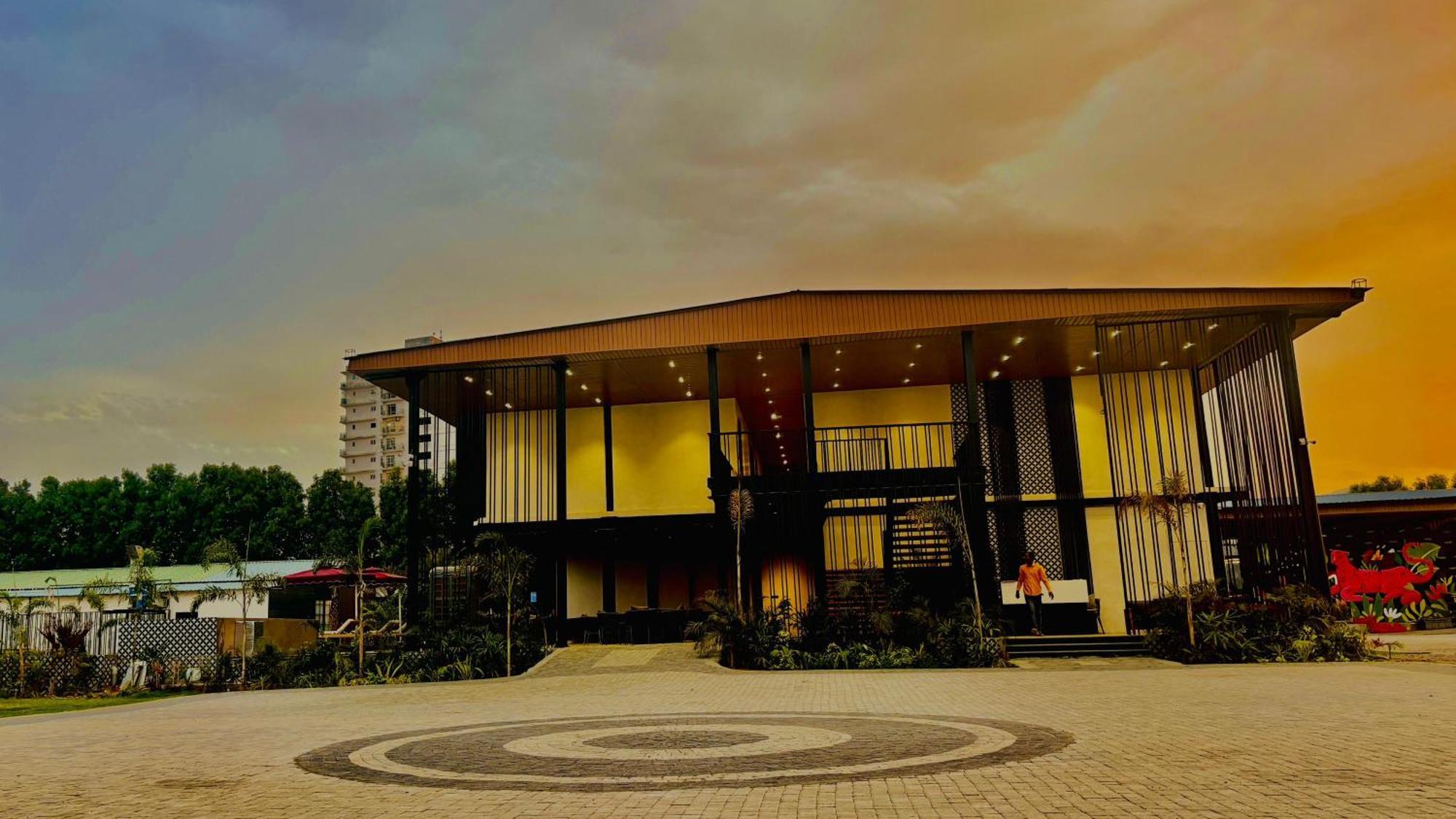 Vintclub Resort Lucknow Eksteriør bilde